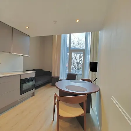 Downtown With Balcony * Στάβανγκερ