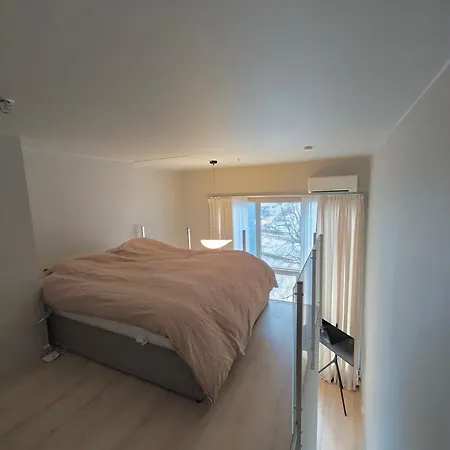 Downtown With Balcony Διαμέρισμα